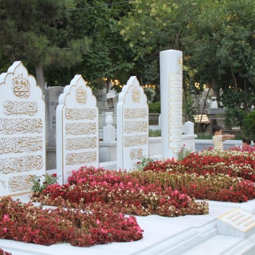 Sakızağacı Mezarlığı 
EYÜPSULTAN/İSTANBUL